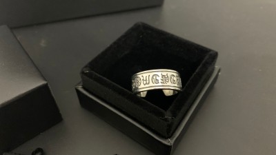 크ㄹ하츠 레터링 스크롤 링 말발굽