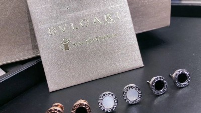 불ㄱ리 불ㄱ리 이어링 자개 x 오닉스