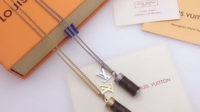 루ㅇ비통 이클립스 참스 펜던트 목걸이