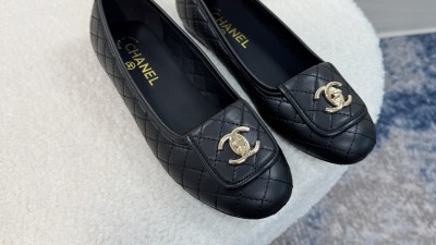 [NORMAL] 샤ㄴ 퀄팅 더블C 플랫슈즈 블랙