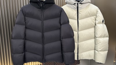 [TOP] 공용 25FW 몽ㅋ레르 포레즈 후디드 다운 자켓 2컬러