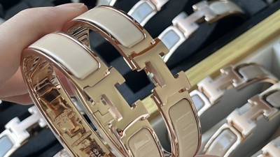 에ㄹ메스 클릭아슈 브레이슬릿