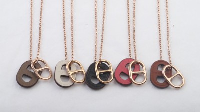 에ㄹ메스 오메일론 샹달 펜던트 목걸이