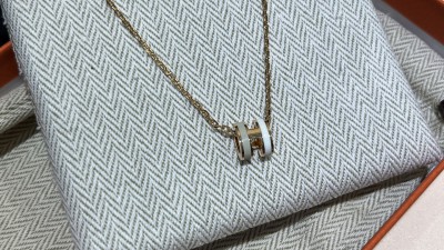 에ㄹ메스 미니 팝아슈 펜던트 목걸이