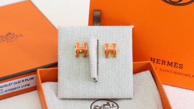 에ㄹ메스 미니 팝아슈 이어링