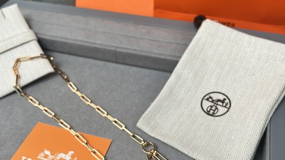 에ㄹ메스 체인 래리어트 네클리스