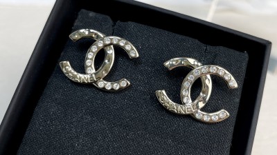 샤ㄴ CC로고 귀걸이