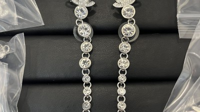 샤ㄴ CC 크리스탈 드롭 이어링