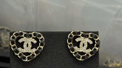 샤ㄴ 로고 하트 이어링