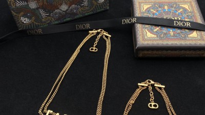 디ㅇ 자도르 브레이슬릿