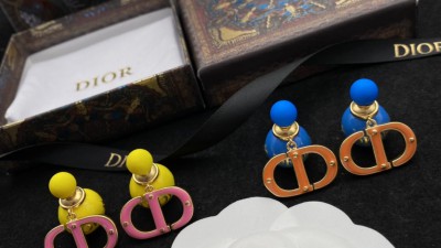 디ㅇ 트라이벌 이어링