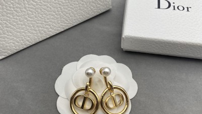 디ㅇ 30 몽테인 이어링