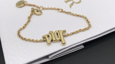 디ㅇ 이니셜 브레이슬릿