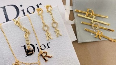 디ㅇ 레볼루션 드롭 이어링