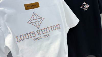 [공용] 루ㅇ비통 티셔츠 2컬러