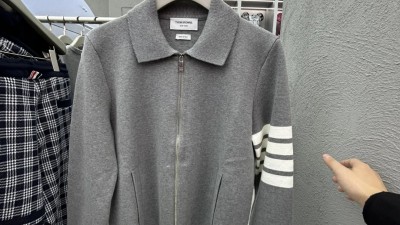 [공용] 톰ㅂ라운 시그니처 4-바 스트라이프 집업 니트 자켓