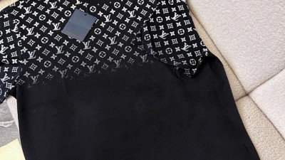 [세일] 루ㅇ비통 그라디언트 코튼 티셔츠