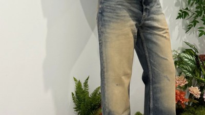 [세일] 아ㅋ네 스튜디오 레귤러핏 진 - 2021M