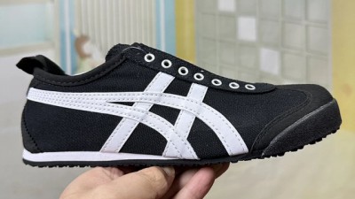 [공용] 오니츠카 타이거 멕시코 66 슬립온 블랙 화이트