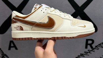 [공용] 나ㅇ키 X 노스페이스 CDG SB 덩크로우