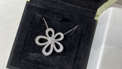 반ㅋ리프 플라워 레이스 펜던트 목걸이