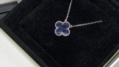 반ㅋ리프 빈티지 알함브라 목걸이 블루 피터사이트