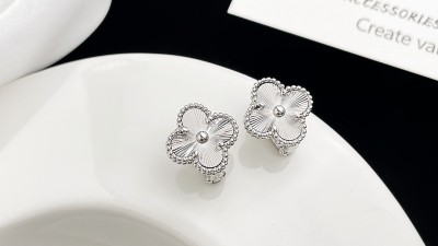 반ㅋ리프 빈티지 알함브라 이어링 기요세