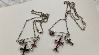 크ㄹ하츠 세이프티핀 더블크로스 참 목걸이