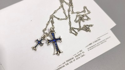 크ㄹ하츠 더블크로스 참 목걸이