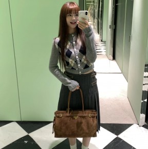 프ㄹ다 보니 미디엄 스웨이드 핸드백