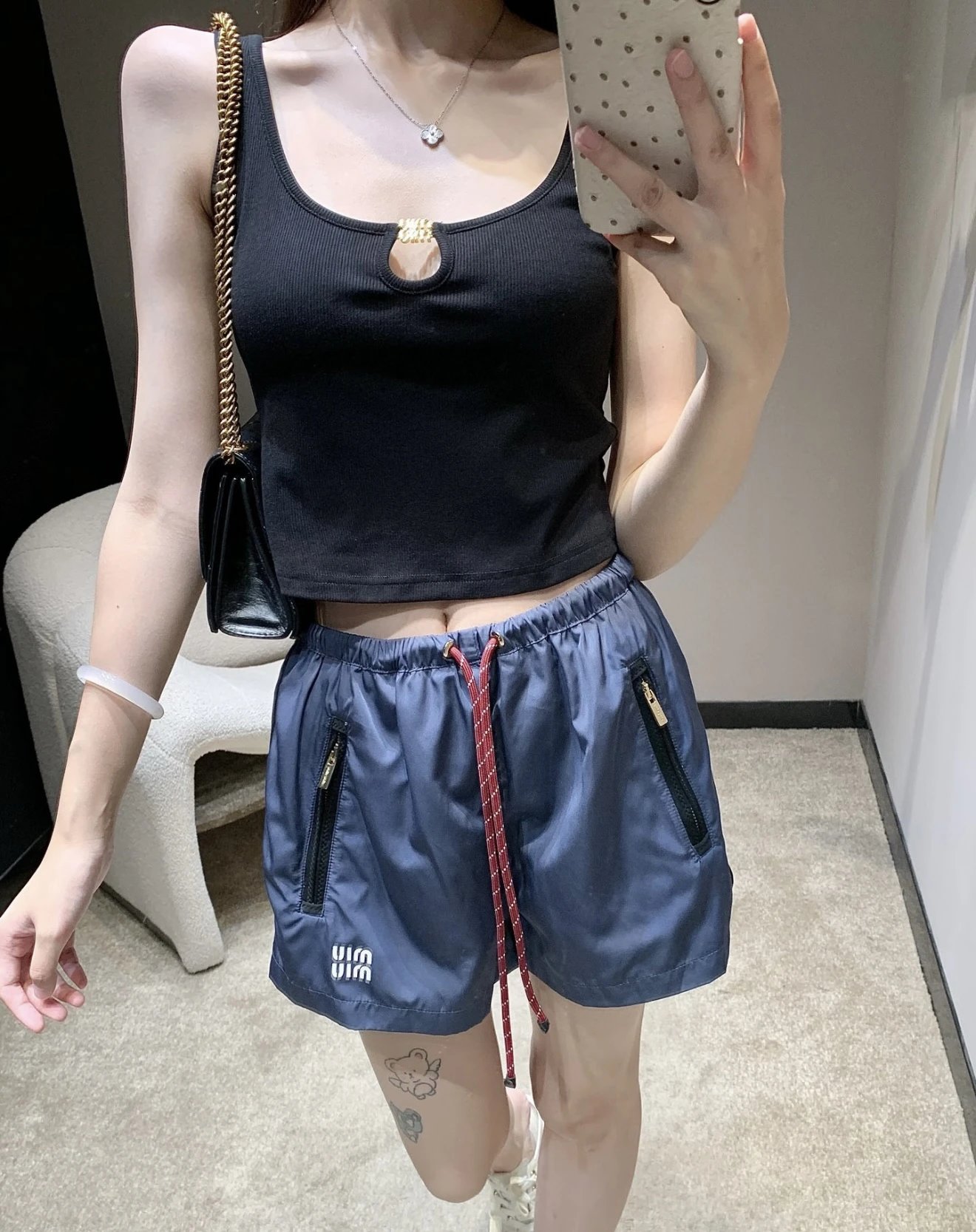 상품 이미지 2