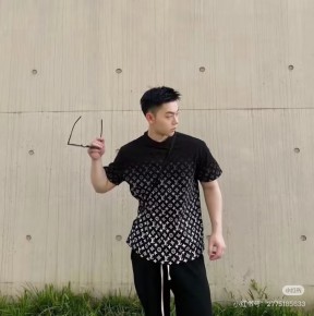 [공용] 루ㅇ비통 LVSE 모노그램 그라디언트 티셔츠