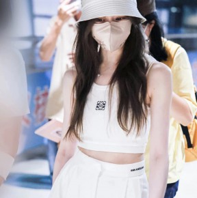 [세일] 로ㅇ베 아나그램 코튼 크롭 탱크탑